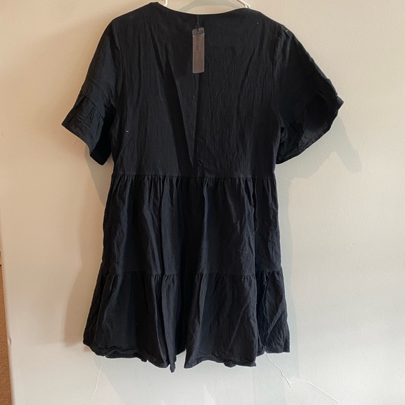 Dress - Picture 3 of 3